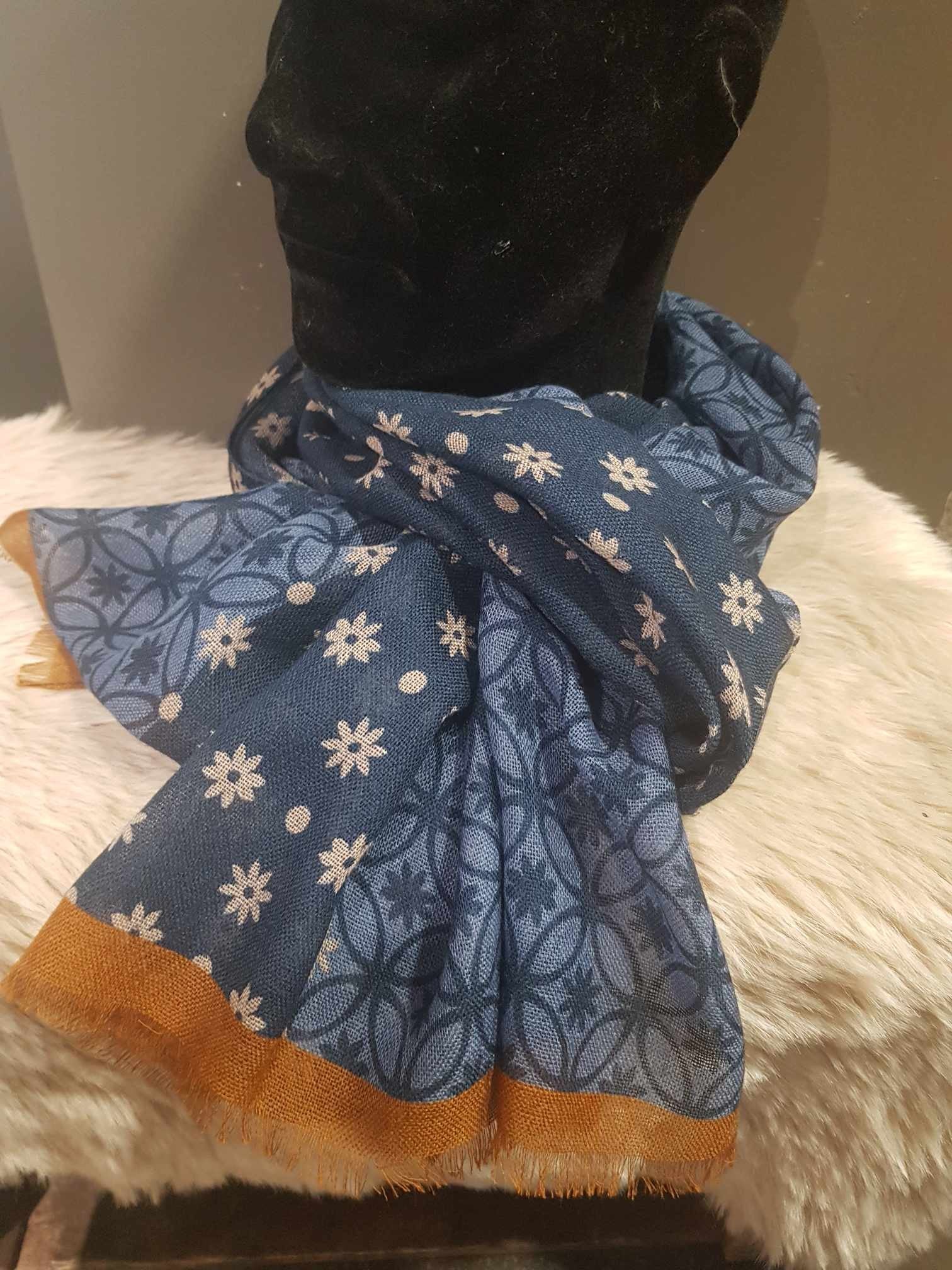 Foulard De Morteuil
