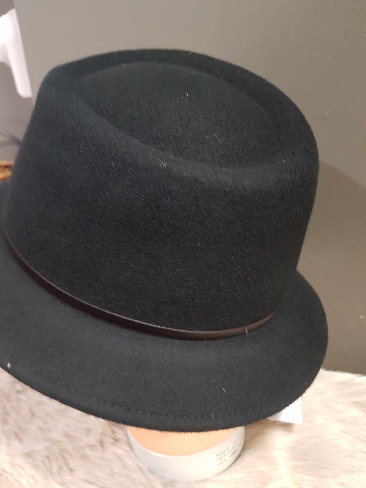 Chapeau M by Flechet