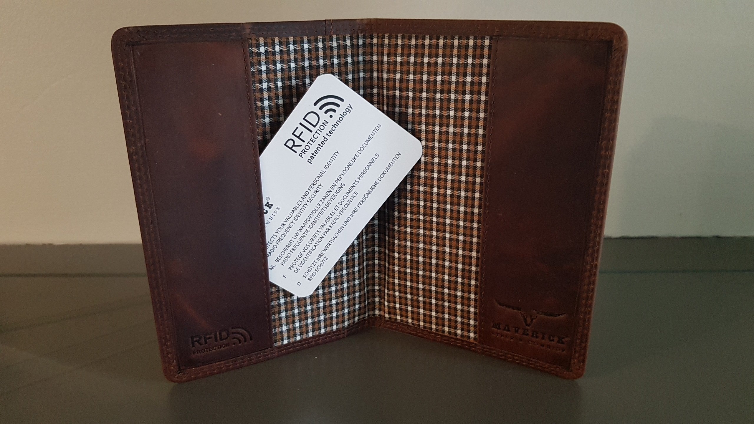 Etui Passeport MA-480-990-33 Brun