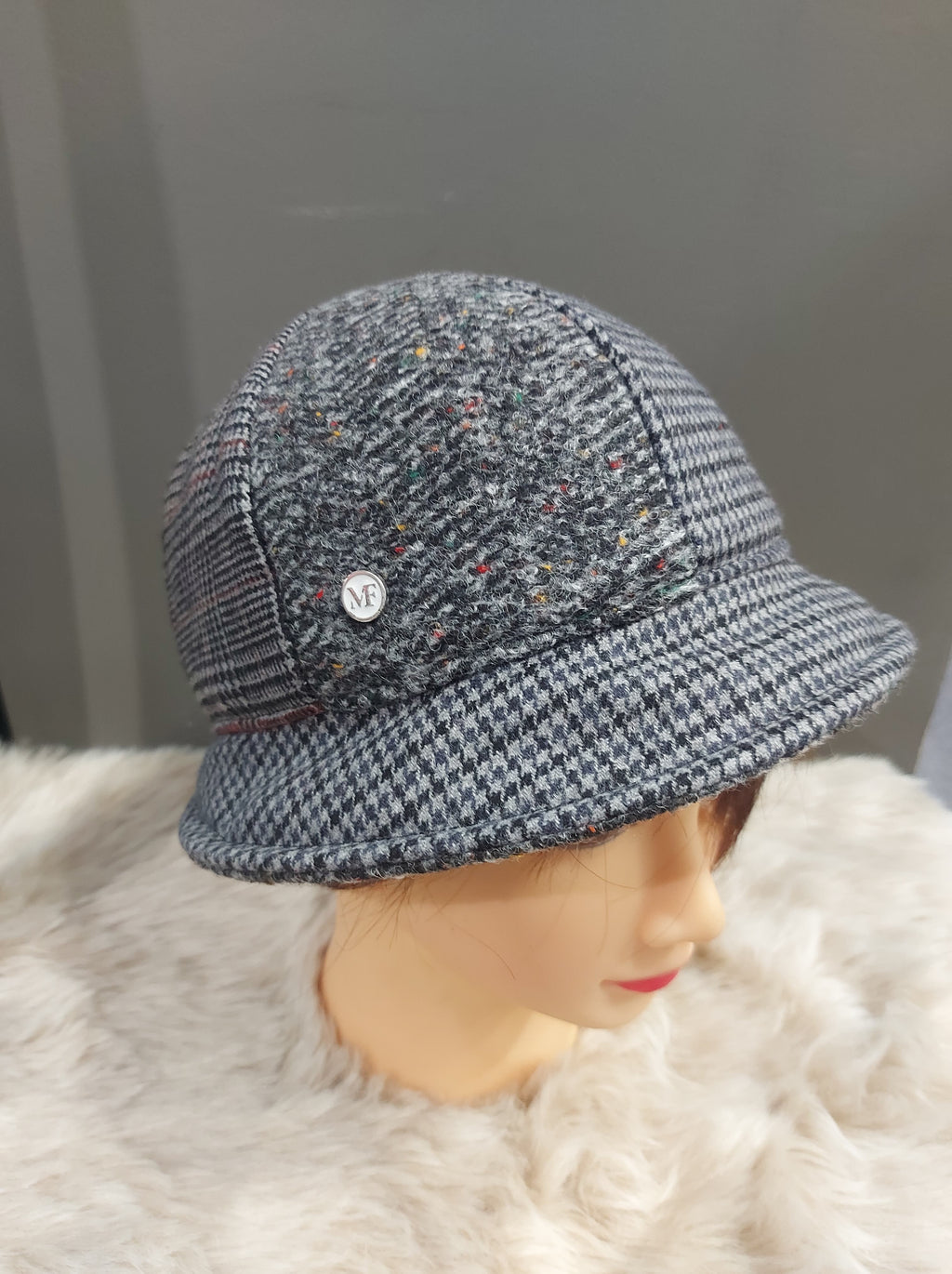 Chapeau M by Flechet