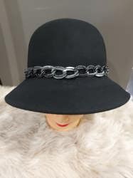 Chapeau M by Flechet