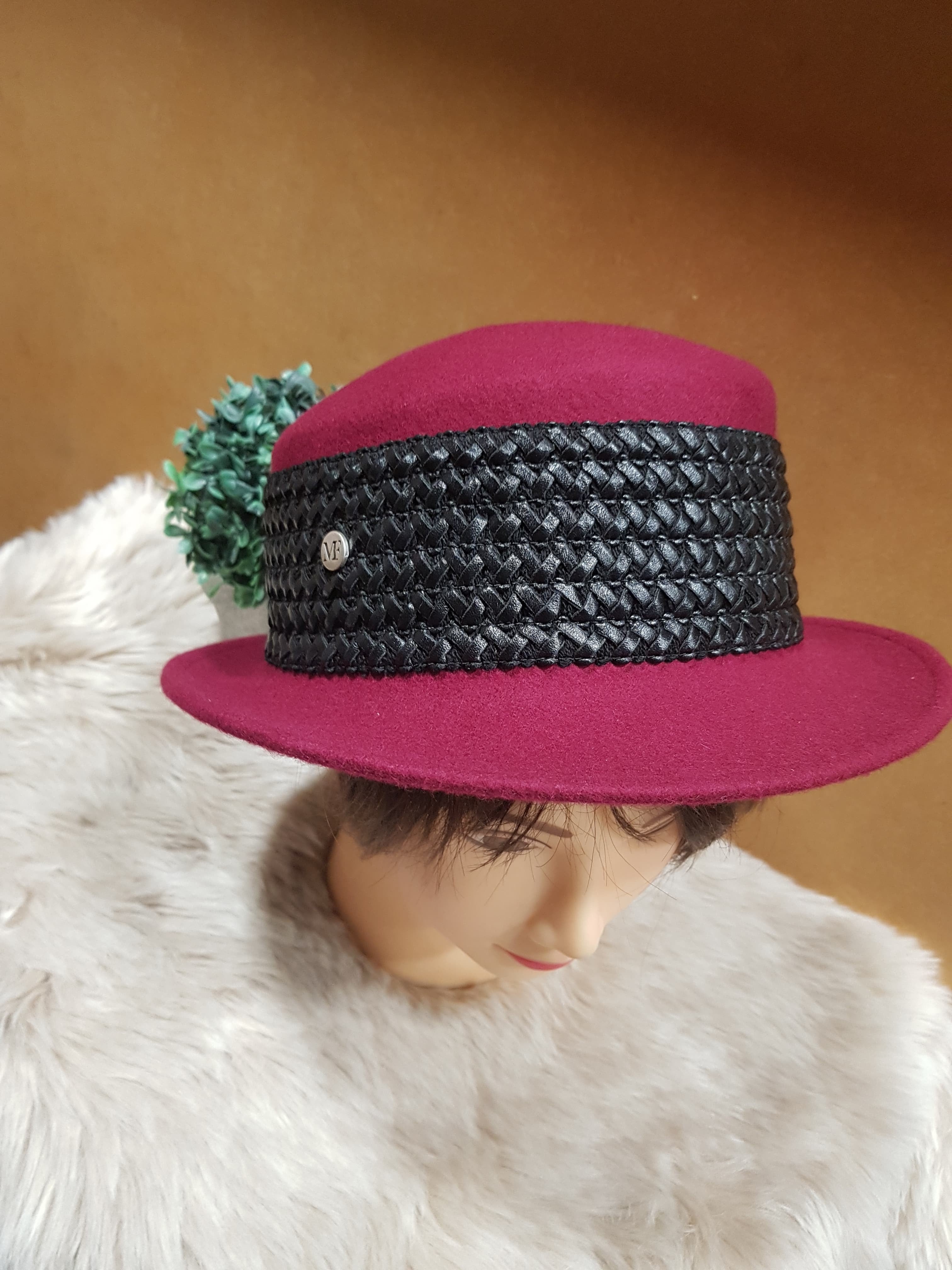 Chapeau M by Flechet