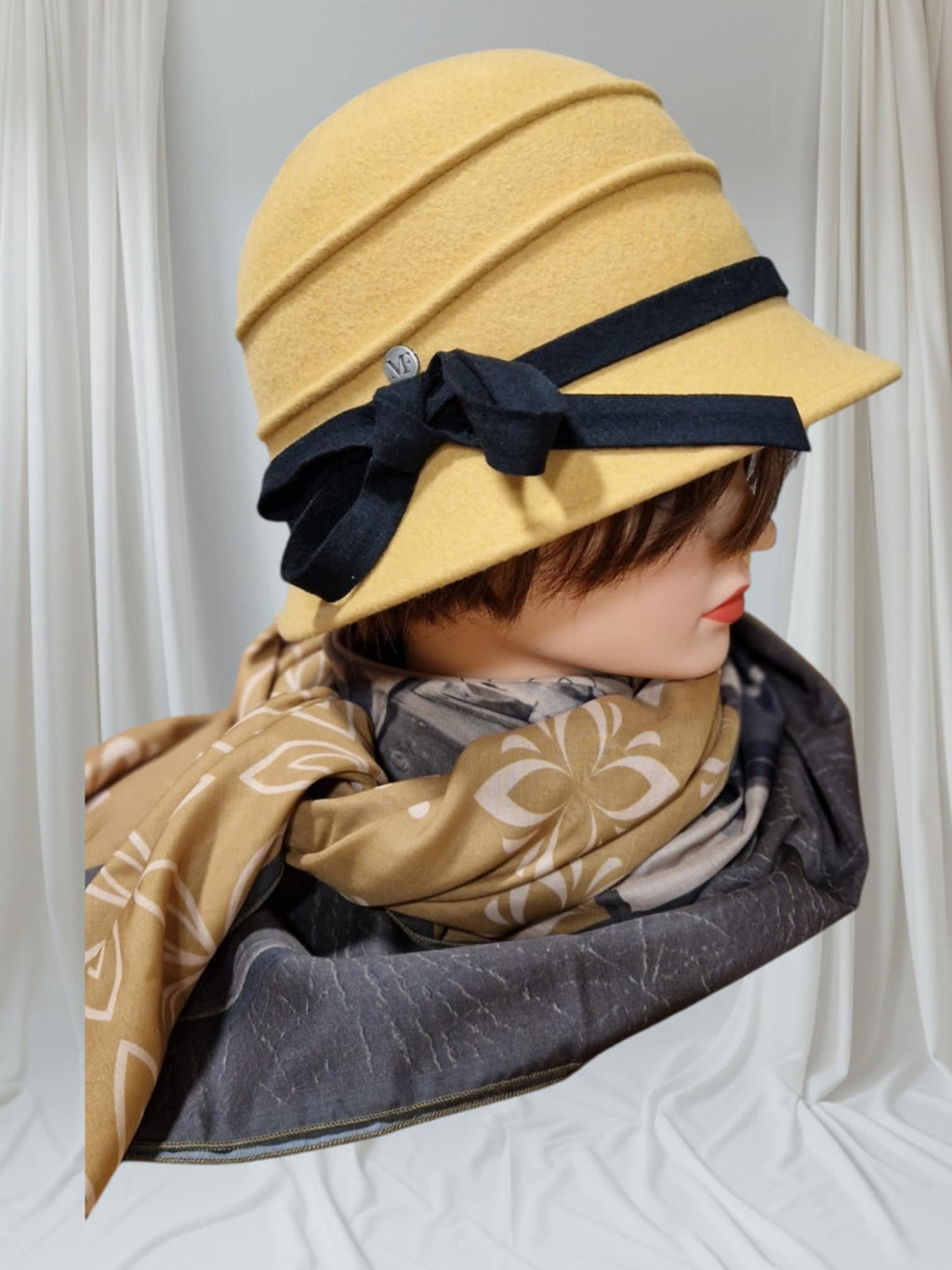 Chapeau M by Flechet