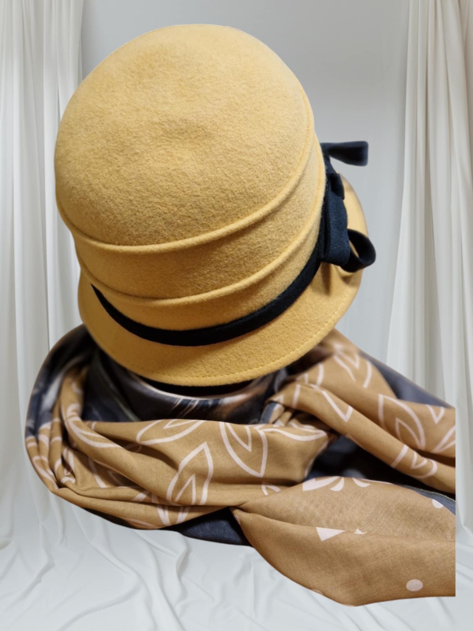 Chapeau M by Flechet