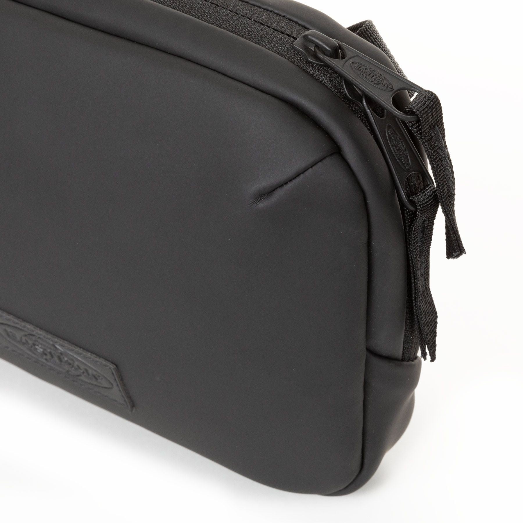 ARJAN CNNCT F Matte Black