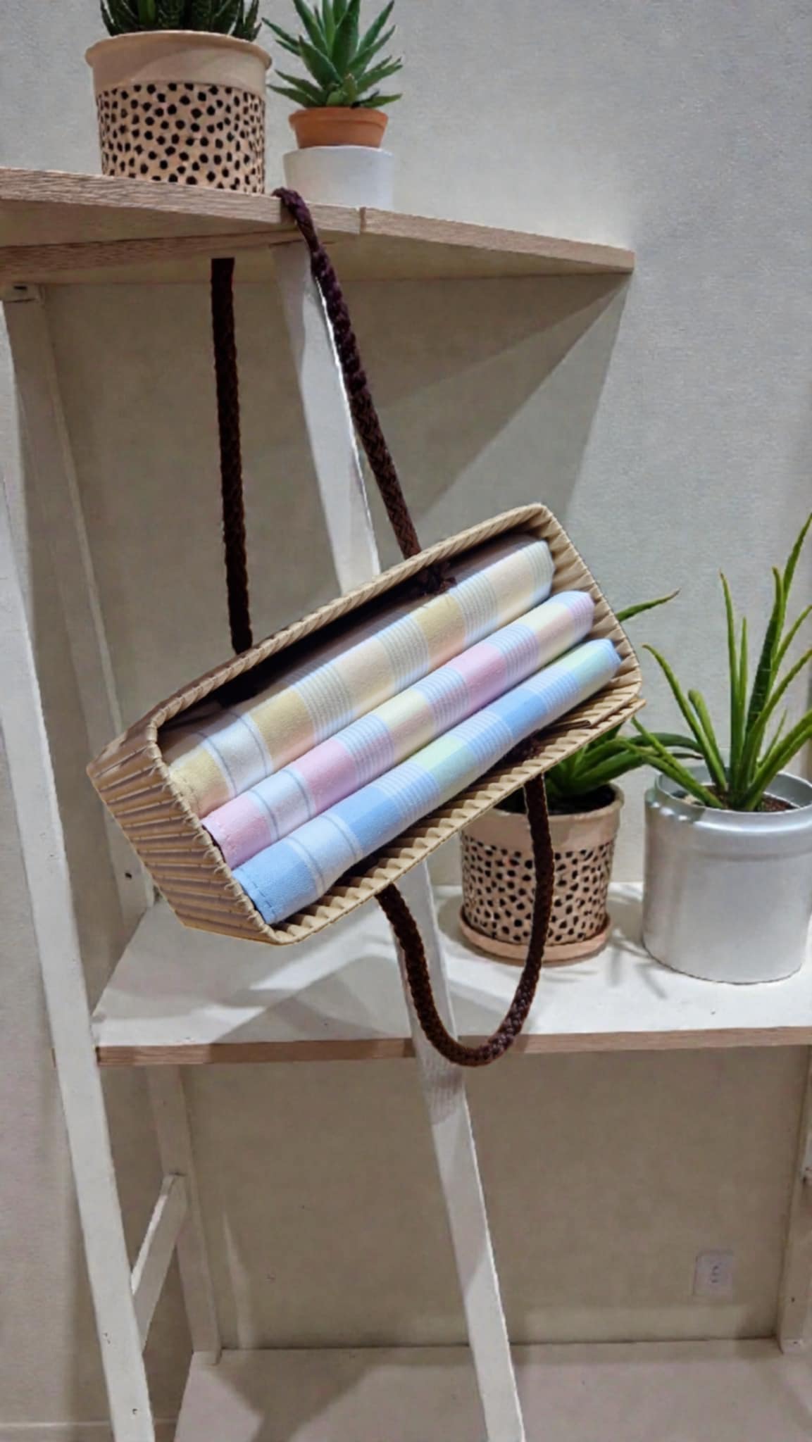 Boite à mouchoirs Femme