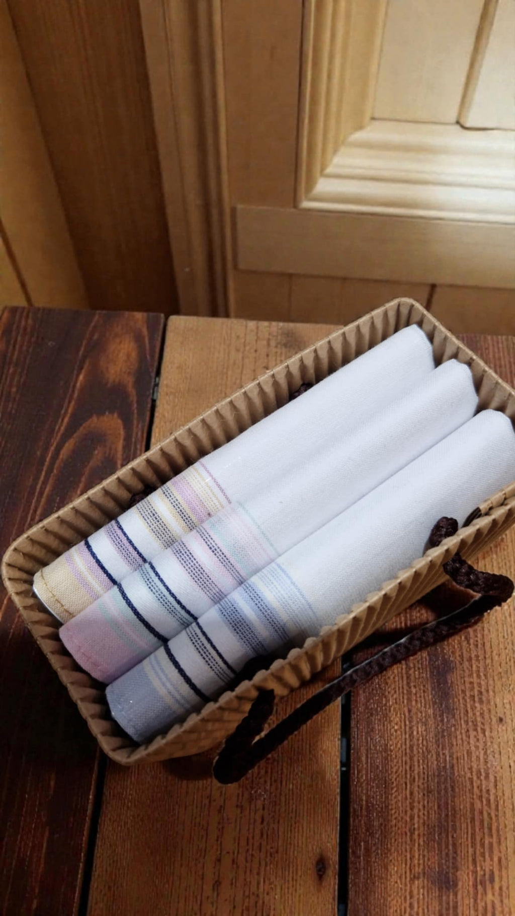 Boite à mouchoirs femme