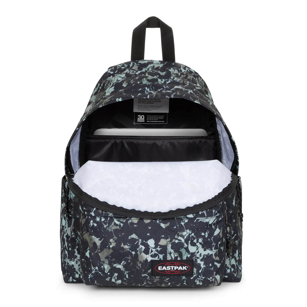 Day Pak'r Camouflora Dark