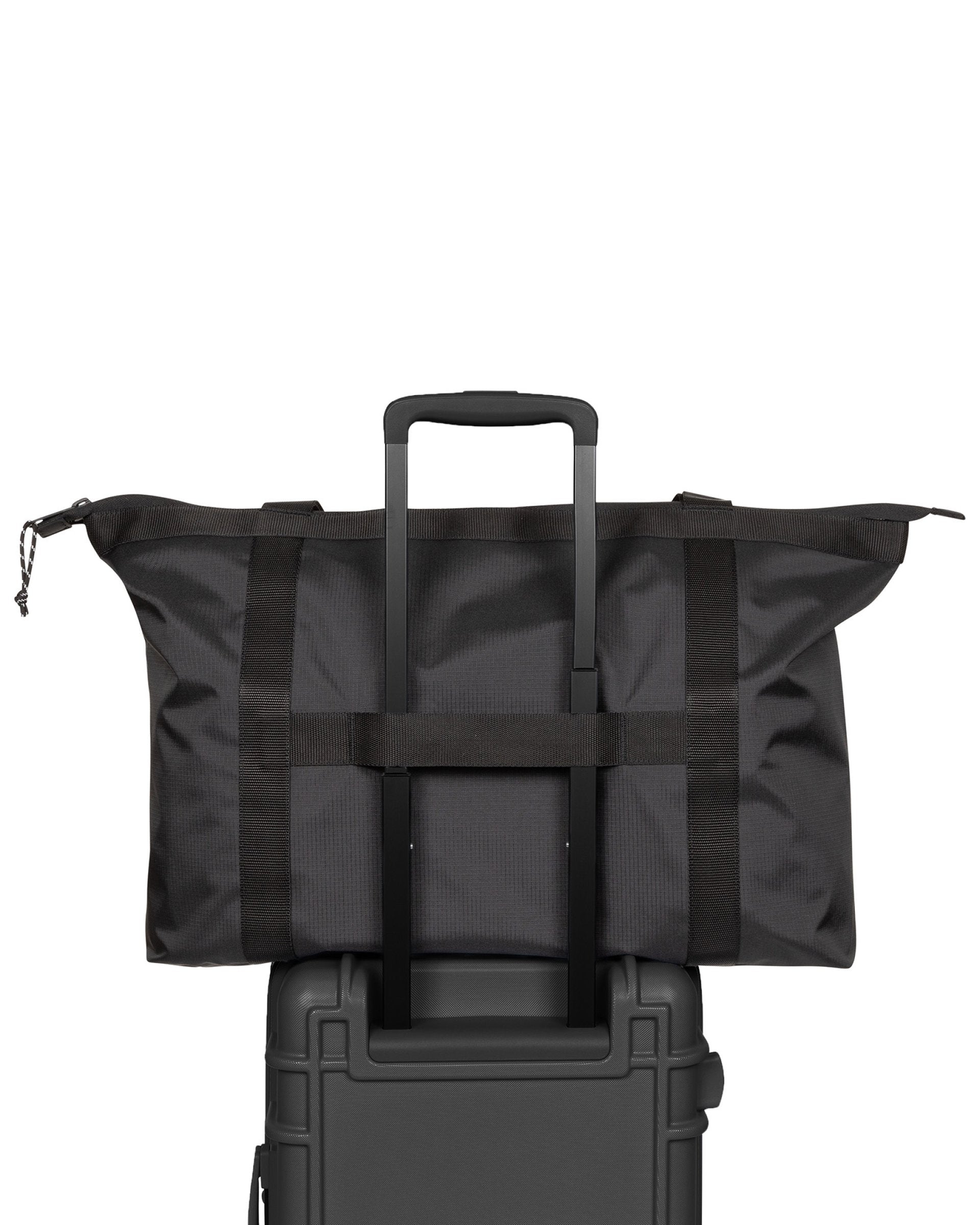 ATHLEISURE TOTE Black