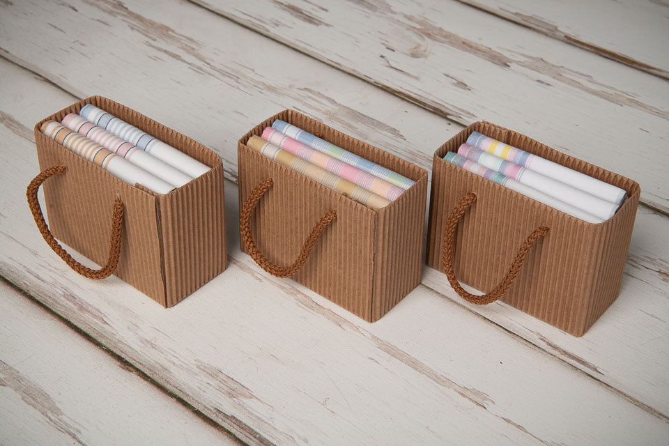 Boite à mouchoirs femme