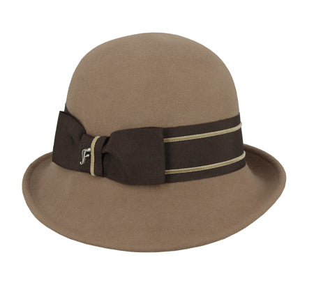 Chapeau M by Flechet