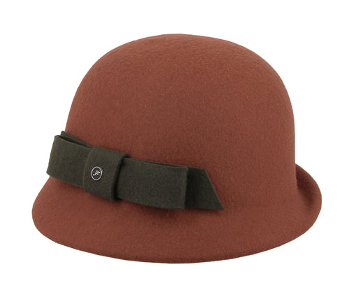 Chapeau M by Flechet