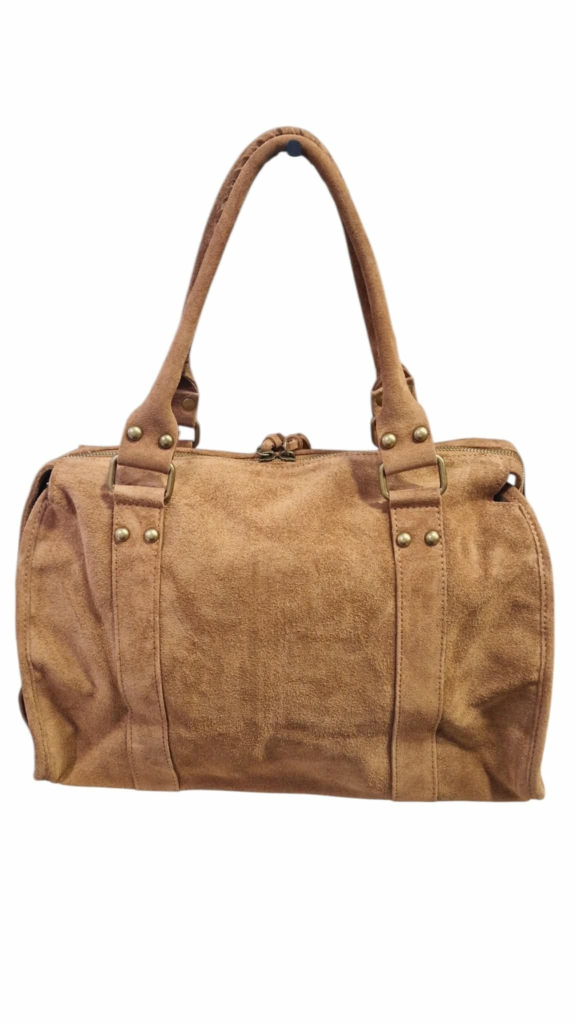 Grand sac à main Jolies Folies en daim marron au style bohème chic avec détails en métal vieilli et anses robustes.